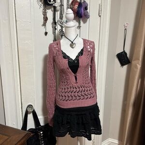 Dusty Rose Crochet V-neck Sweater Top